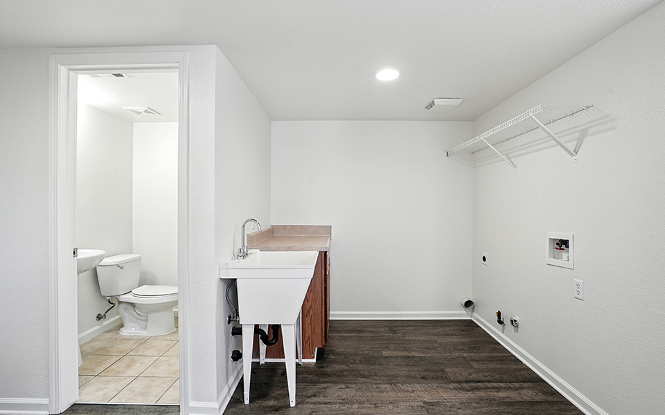Moffett Court 1390 3x2.5 Laundry Room